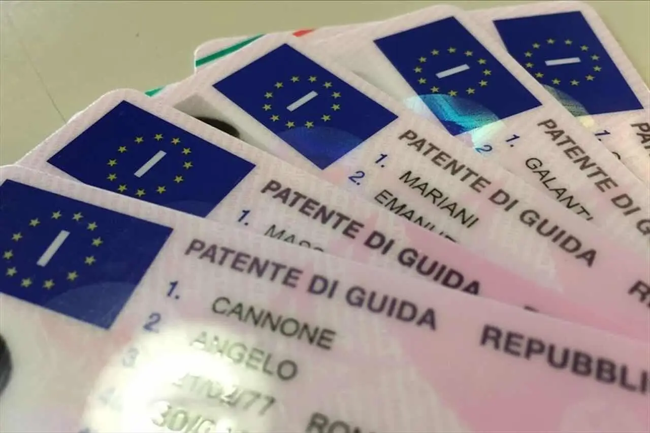 Ultima chiamata per la patente: ecco cosa serve davvero per la Real ID in Italia