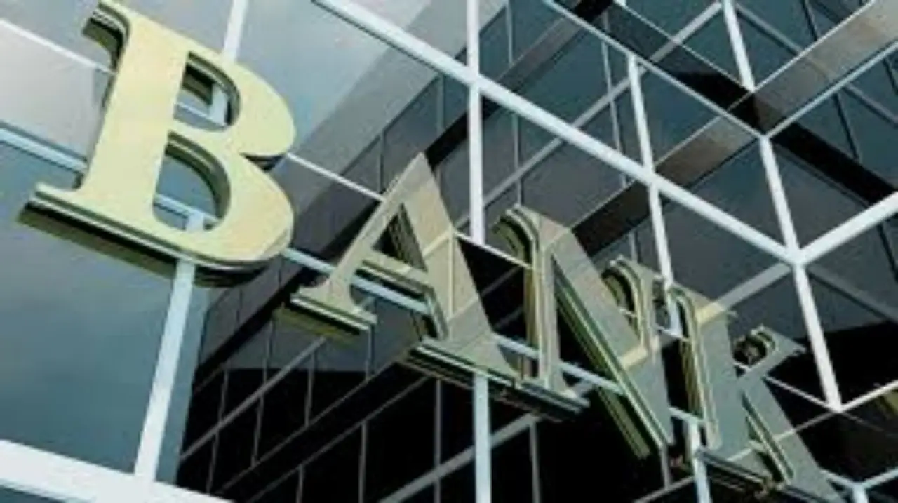 Fusioni bancarie e nuove tensioni: cosa succede davvero ai conti correnti