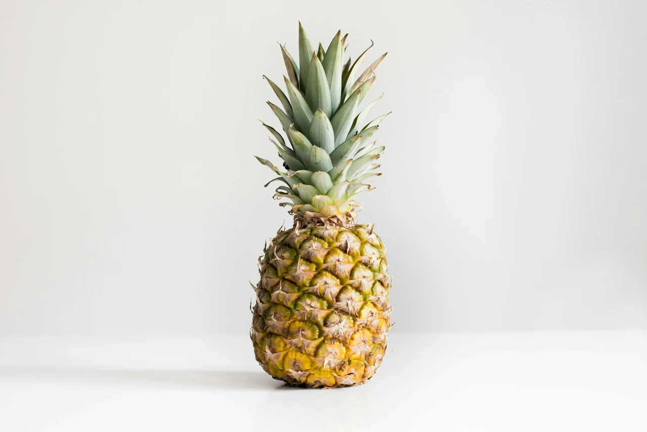 Ananas il modo giusto di consumarlo per ridurre il gonfiore addominale Ananas il modo giusto di consumarlo per ridurre il gonfiore addominale